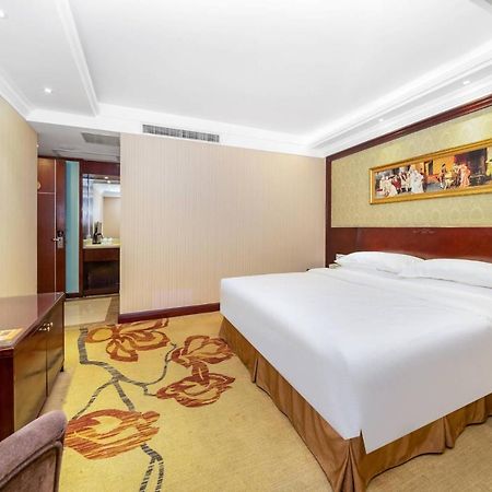 Vienna Hotel Dongguan Houjie Exhibition Center Exterior photo