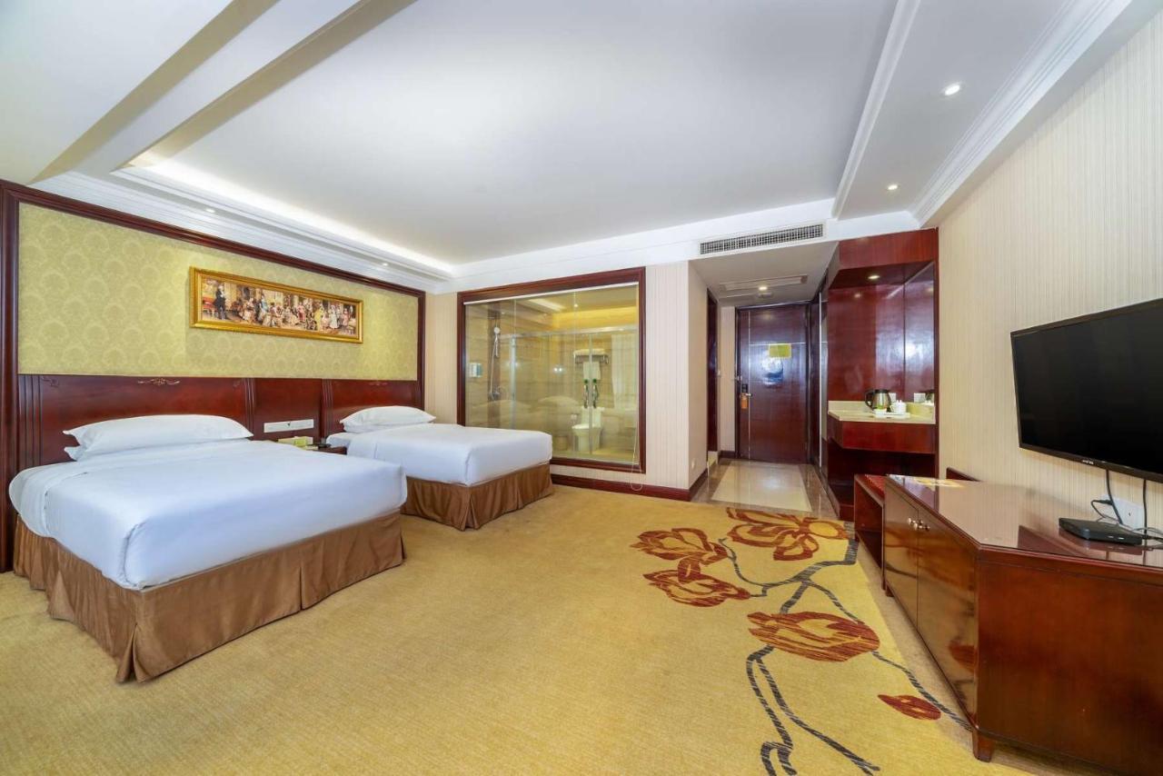 Vienna Hotel Dongguan Houjie Exhibition Center Exterior photo
