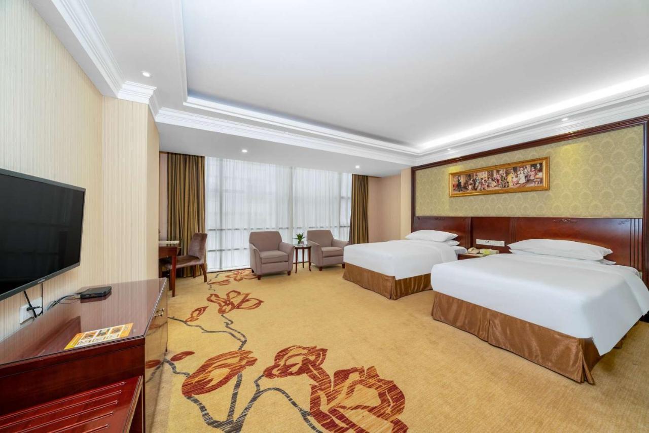 Vienna Hotel Dongguan Houjie Exhibition Center Exterior photo
