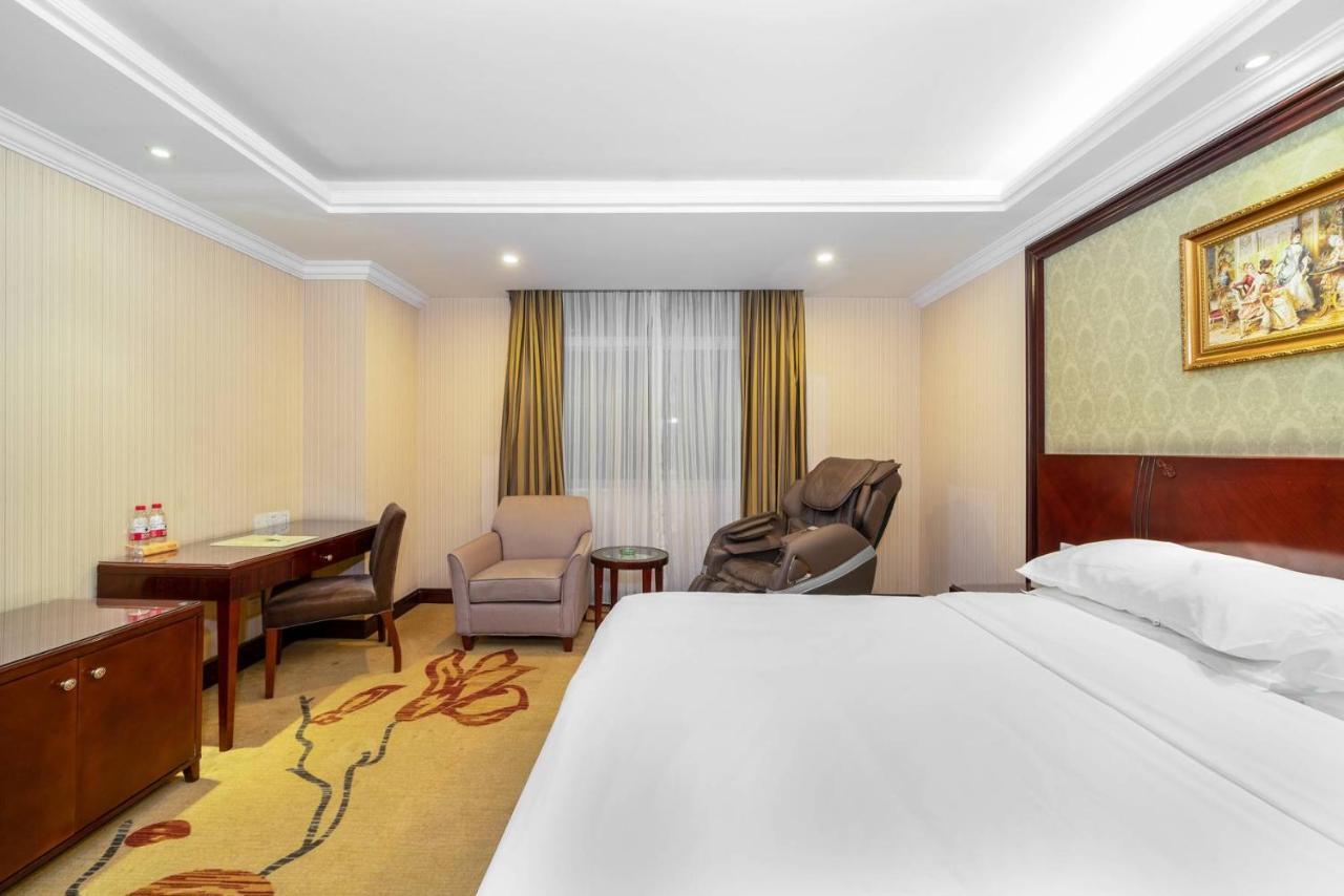 Vienna Hotel Dongguan Houjie Exhibition Center Exterior photo