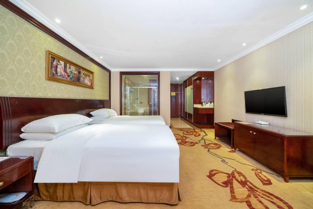 Vienna Hotel Dongguan Houjie Exhibition Center Exterior photo