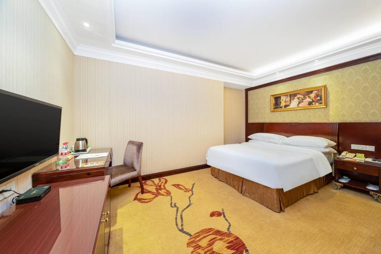 Vienna Hotel Dongguan Houjie Exhibition Center Exterior photo