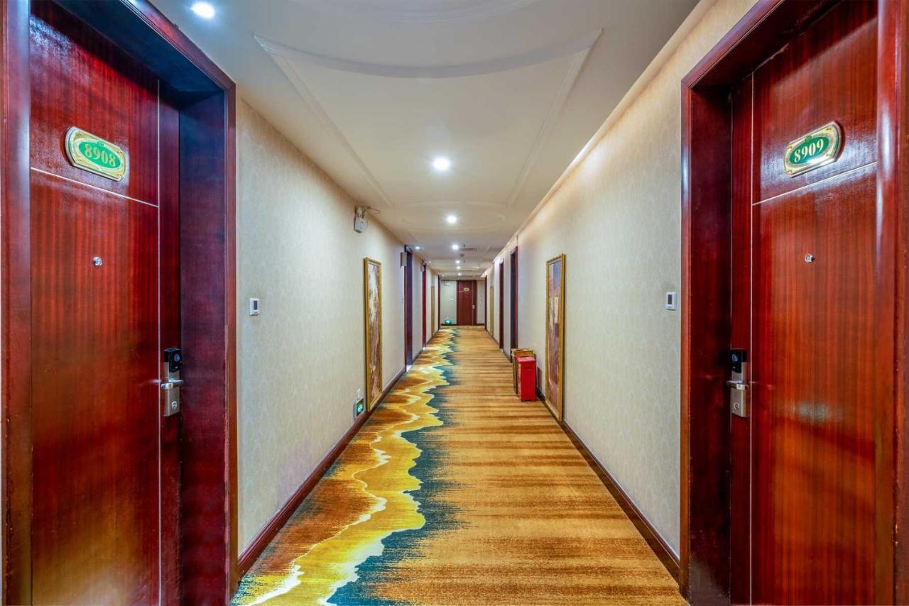 Vienna Hotel Dongguan Houjie Exhibition Center Exterior photo